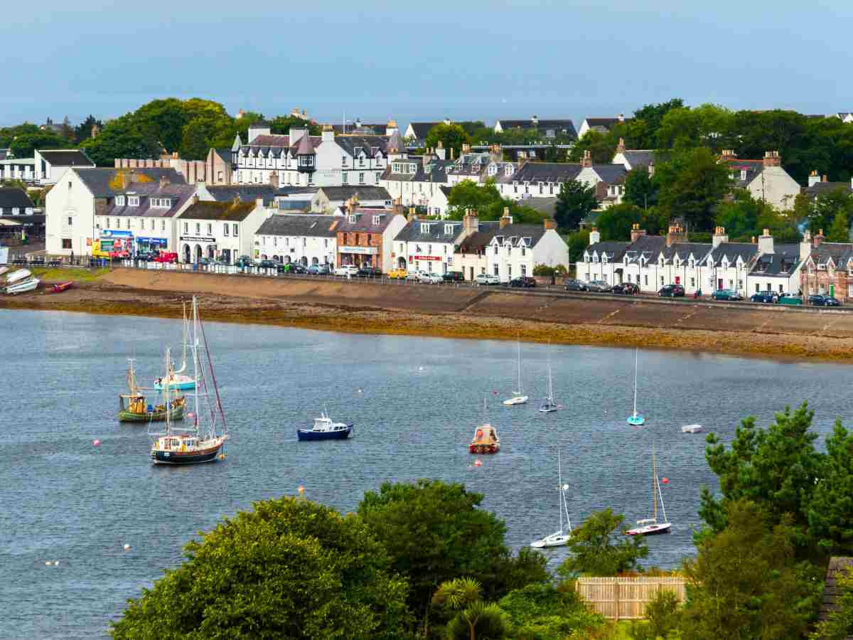 whitewashed houses situated along the shores of Loch Broom in Ullapool is a scene worth visiting