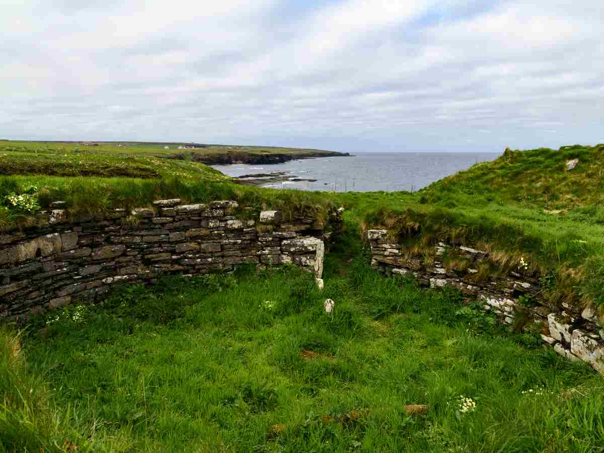 Nybster broch near Keiss Village 