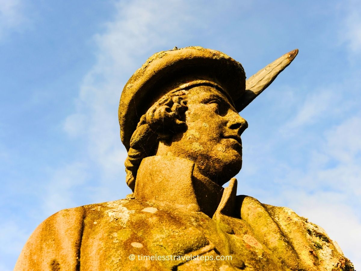 the Unknown Highlander; the statue at the top of Glenfinnan Monument Loch Shiel © timelesstravelsteps.com