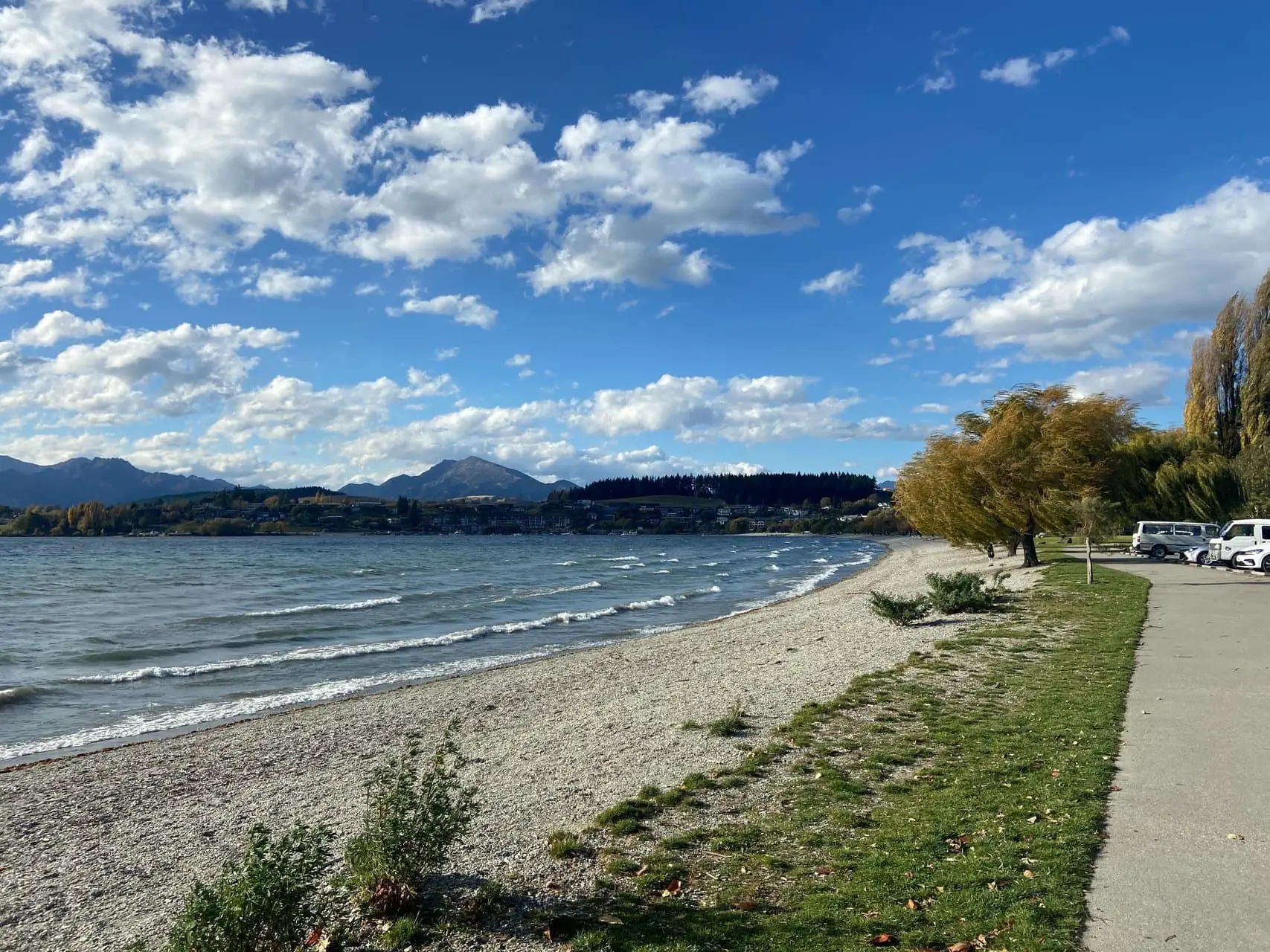 Shoreline of Lake Wanaka in New Zealand