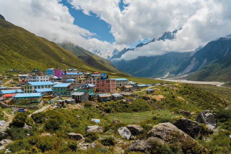 8-DAY LANGTANG VALLEY TREK GUIDE (Syabrubesi-Kyanjin Gompa)