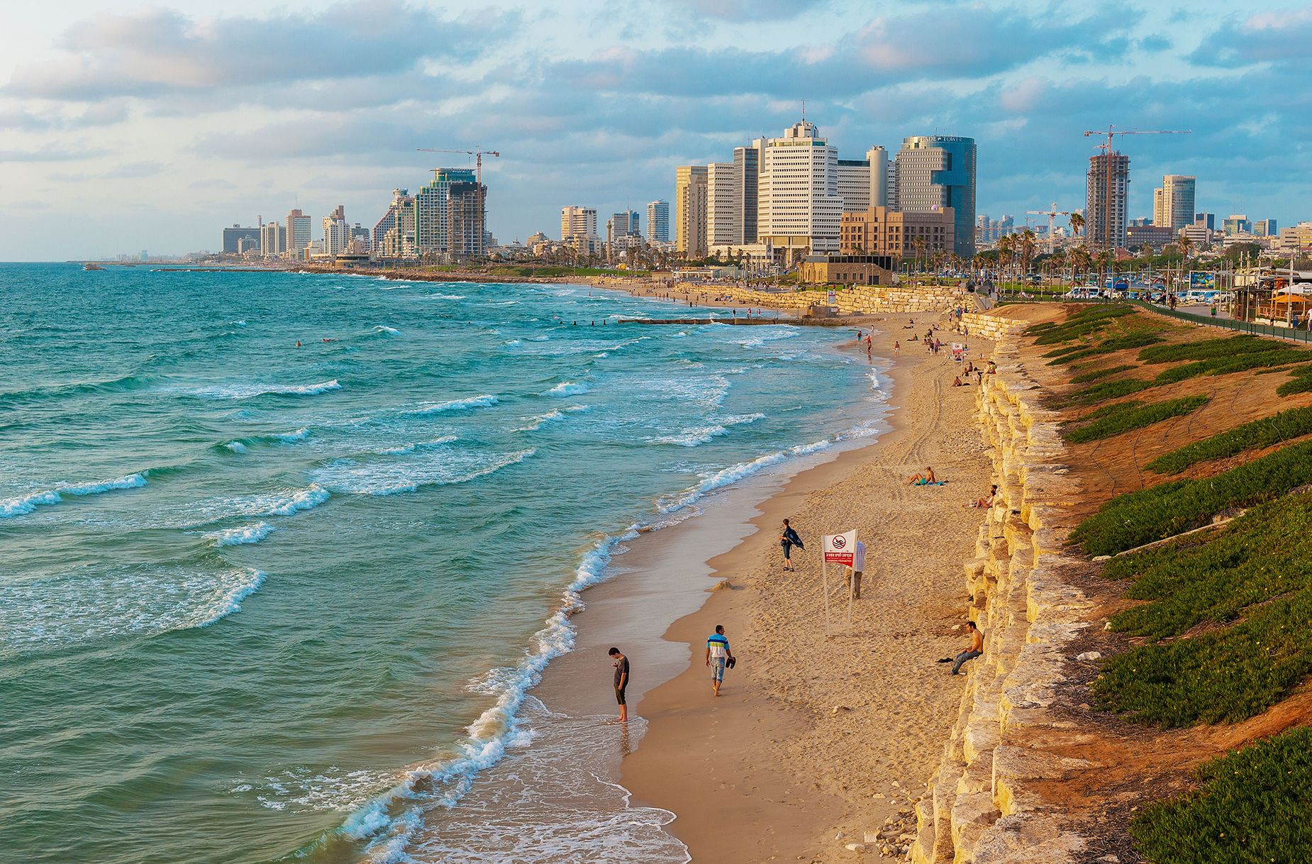 DEP0CA Tel Aviv skyline and beach