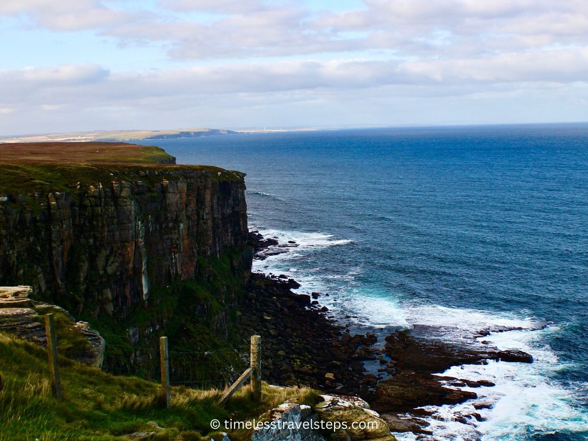 John O'Groats cliff shore © timelesstravelsteps.com