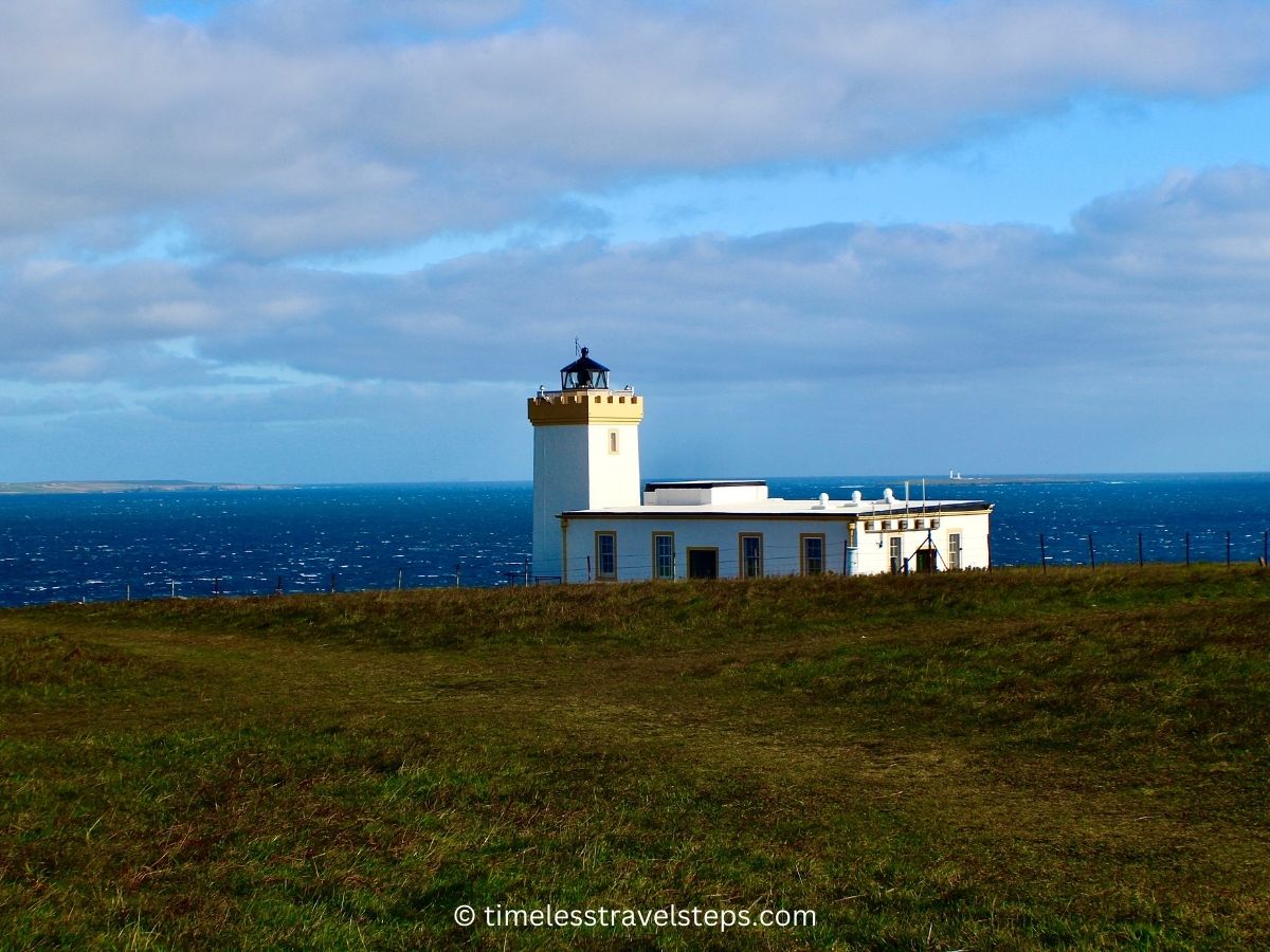 Duncansby Head Lighthouse © timelesstravelsteps.com