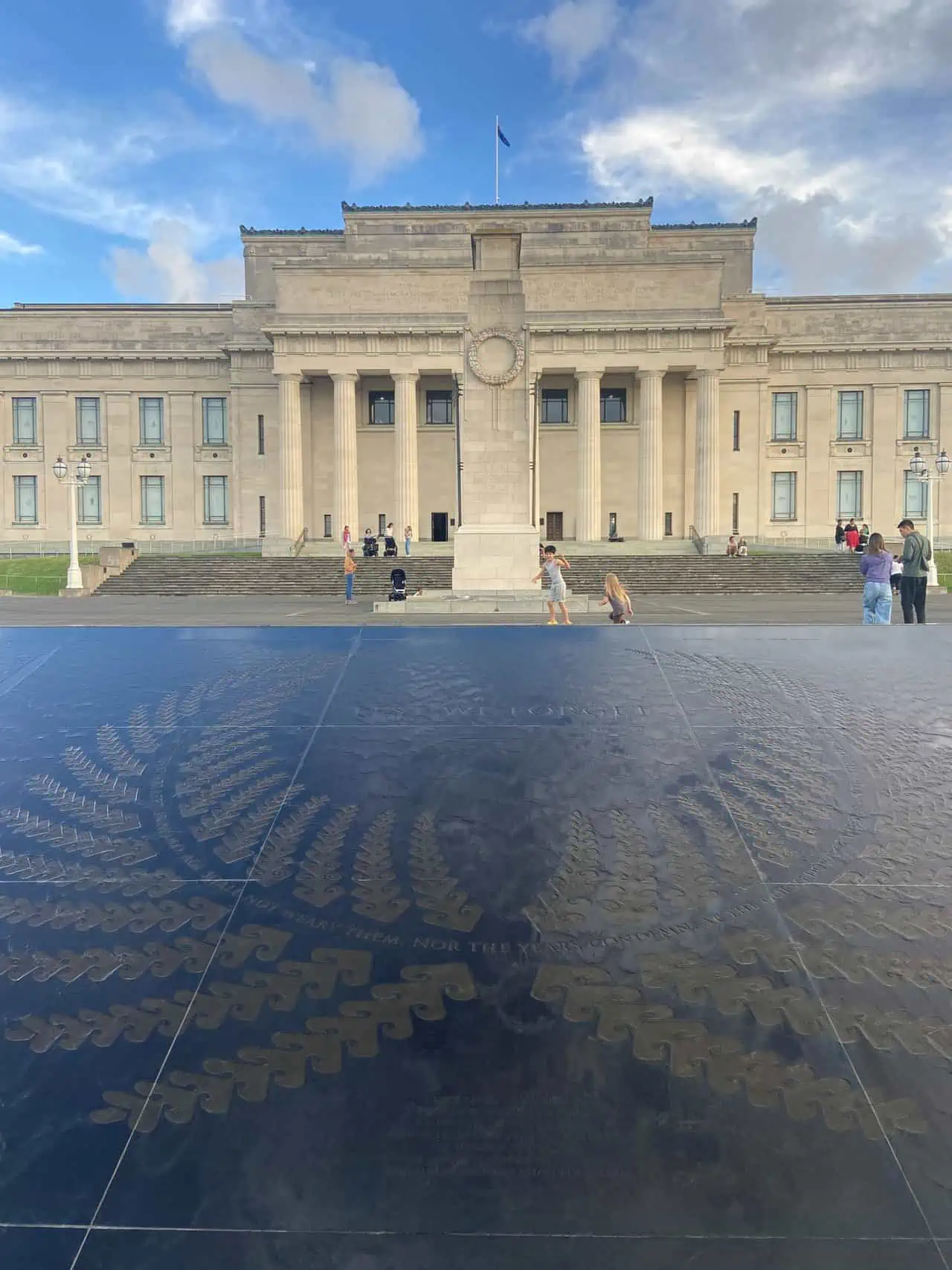 Auckland War Memorial Museum building and fountain, one of the best things to do in Auckland