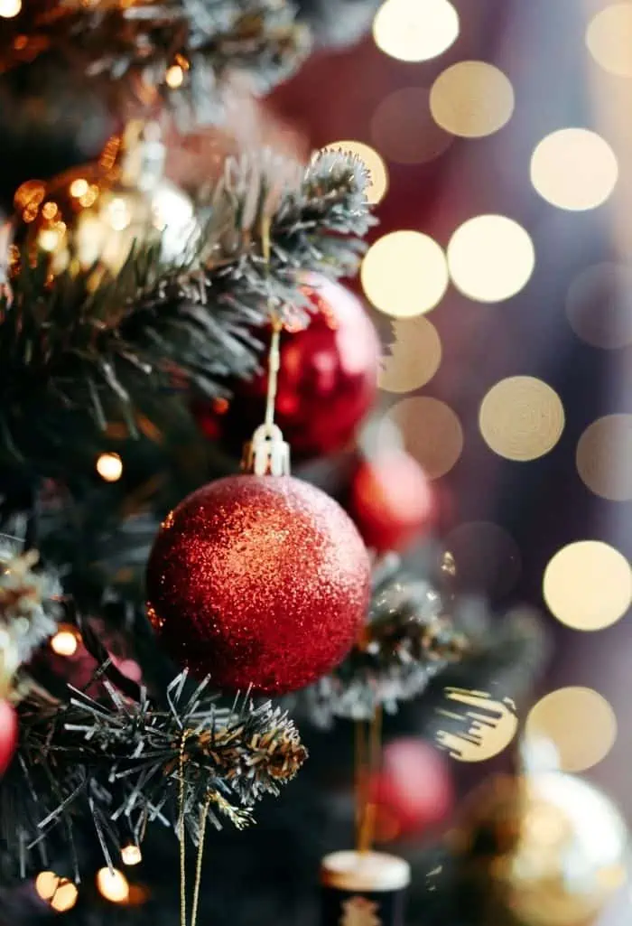 Christmas tree with red ornament