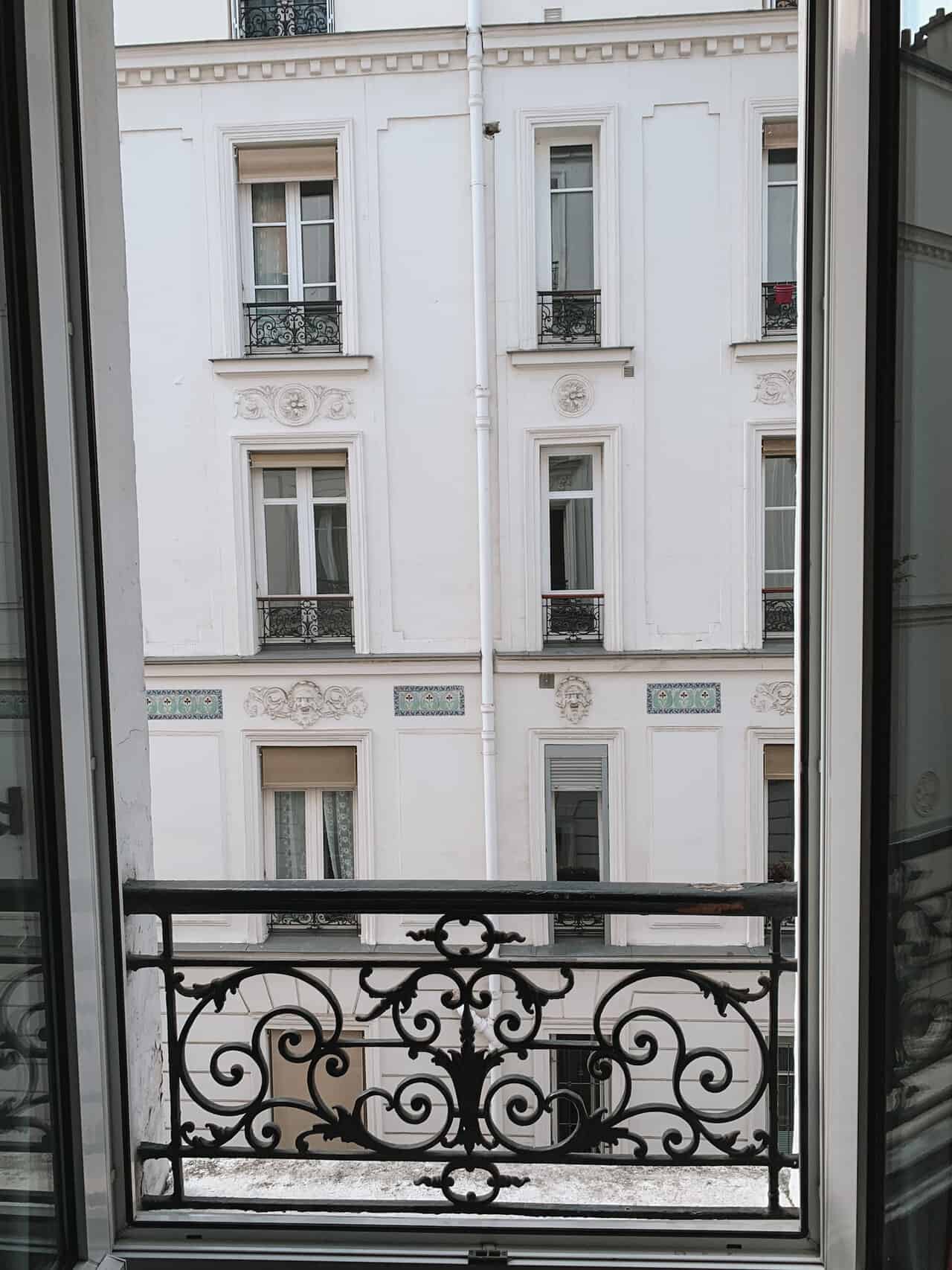 Art Hotel Eiffel Window view