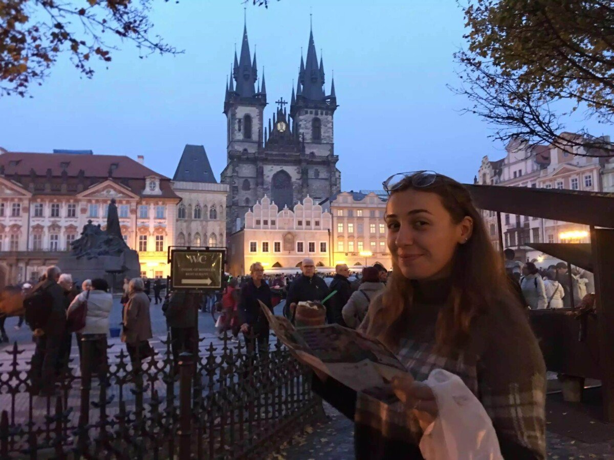 ViatTravelers writer 
 in Prague Christmas Market