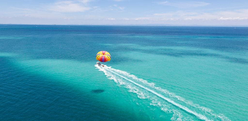 parasailing