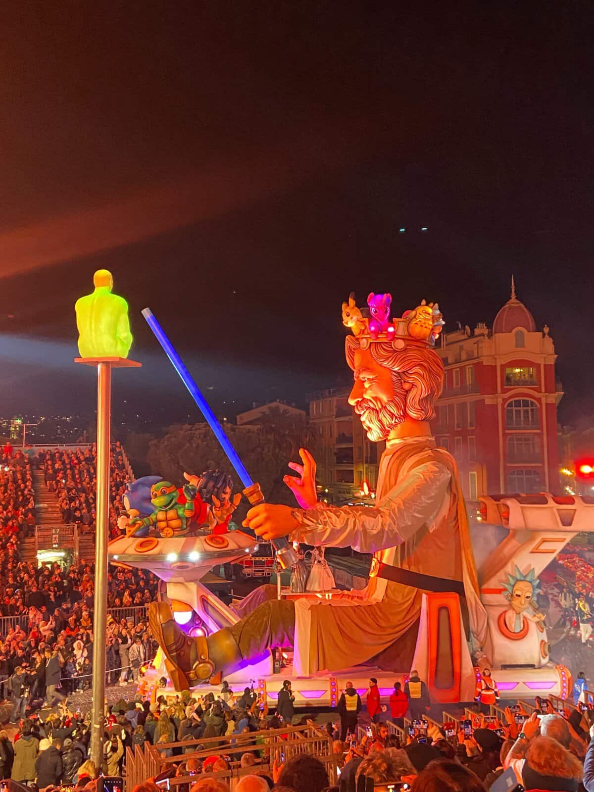 King of Pop Culture at the Nice Carnival; a jedi with a light saber and crown of pop icons