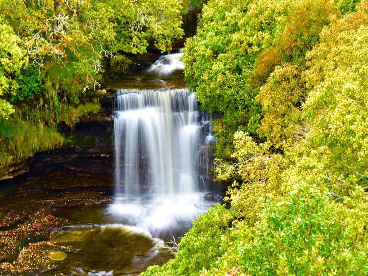 spring is one of the best time to travel to the isle of skye. use this skye's weather guide to plan your trip