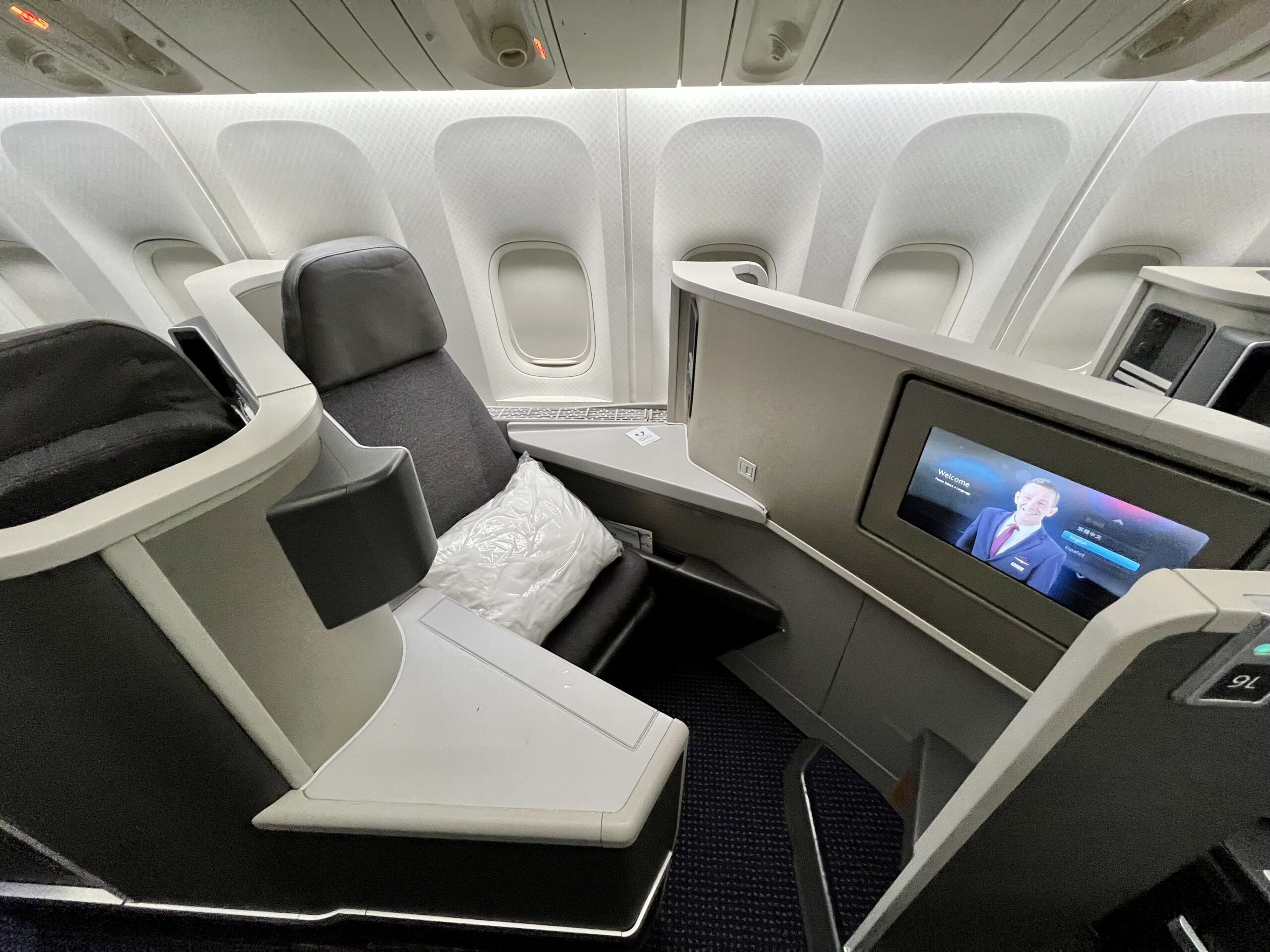 american airlines 777 business class