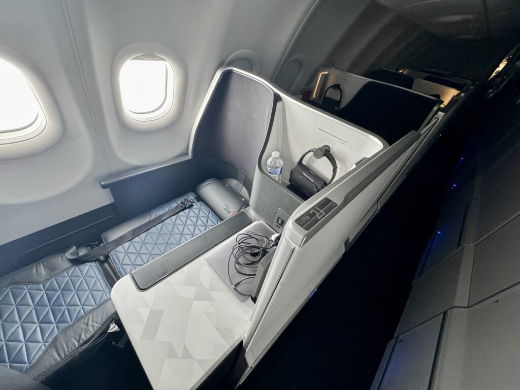 Delta One suite lie flat