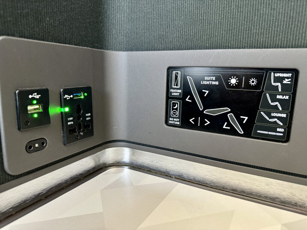 delta one suite power ports