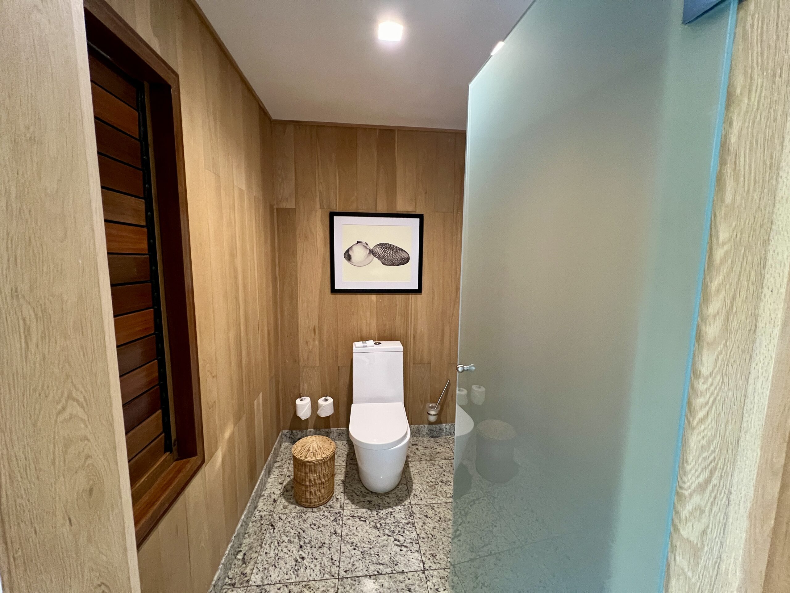 conrad bora bora nui toilet