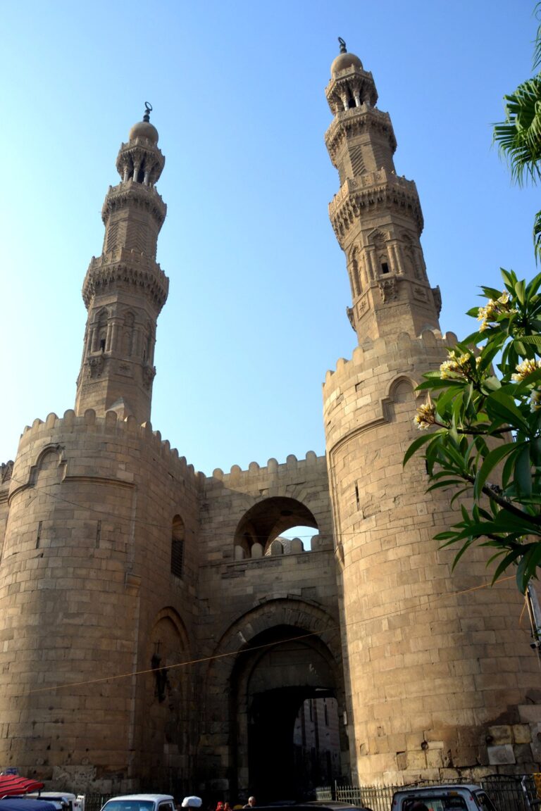 Moez Street in Cairo: An Ultimate Local's Guide