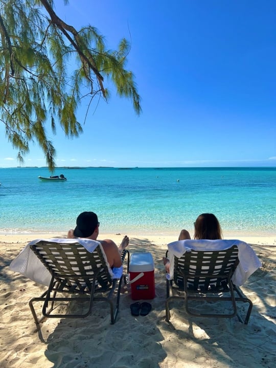 public beach staniel cay