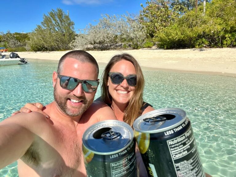 Travel Guide to Staniel Cay: Exumas, Bahamas (Things to Do, Where to Stay +More)