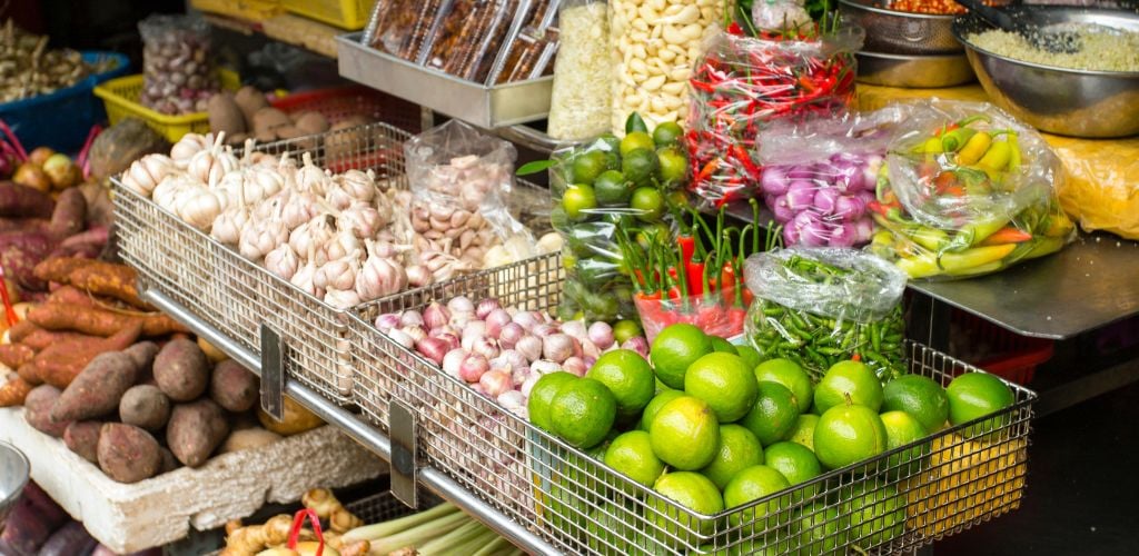 phu quoc food market stall