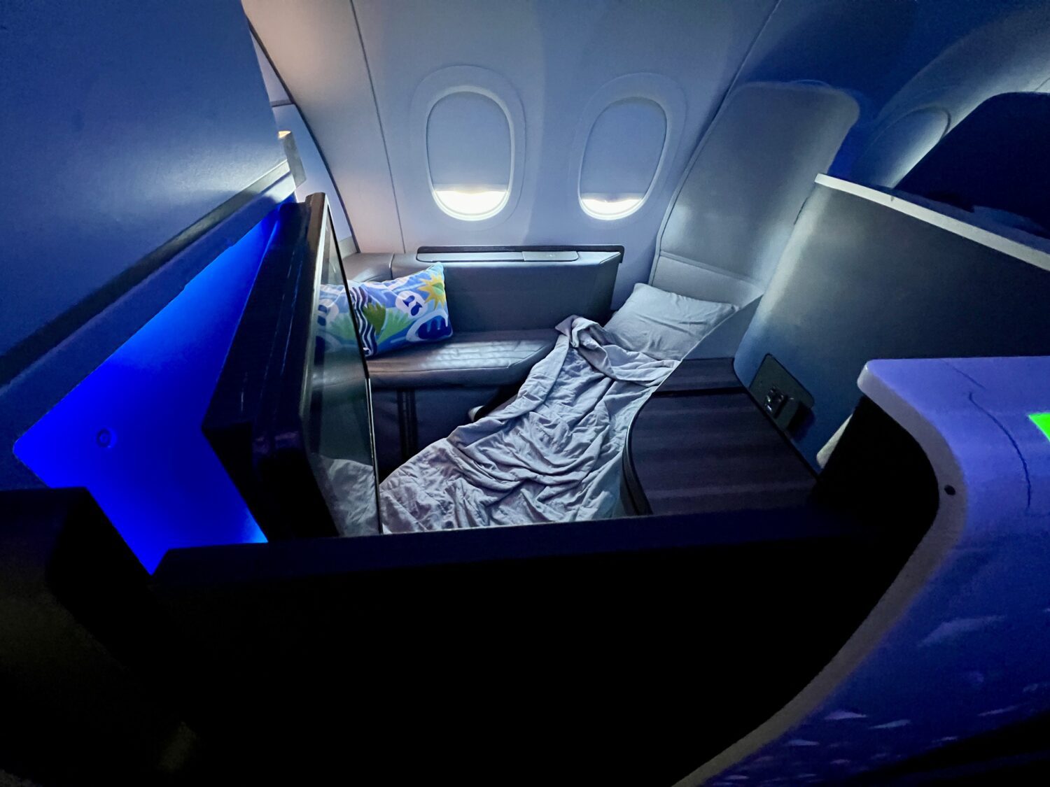 jetblue mint studio bed