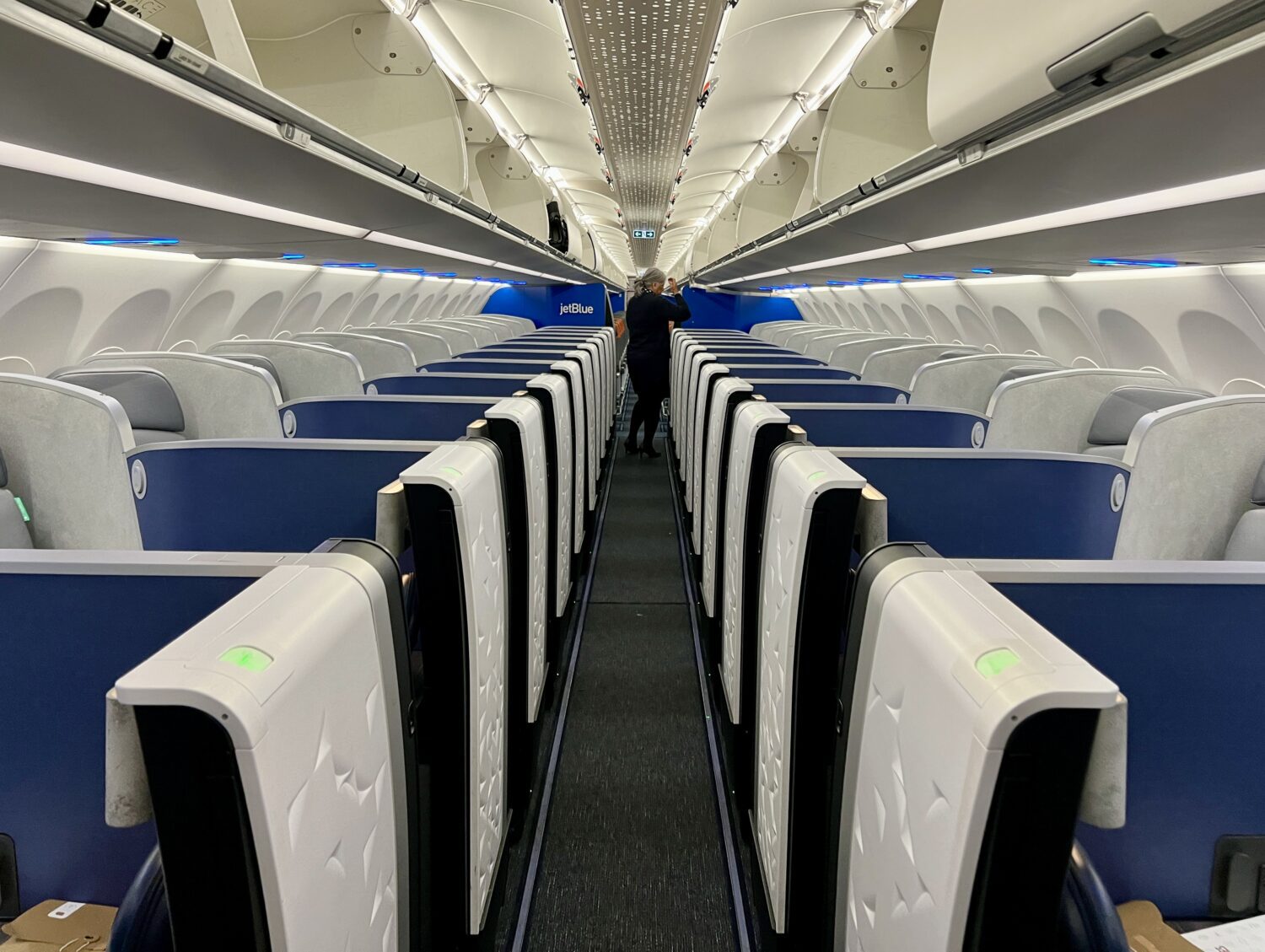 jetblue mint suites cabin