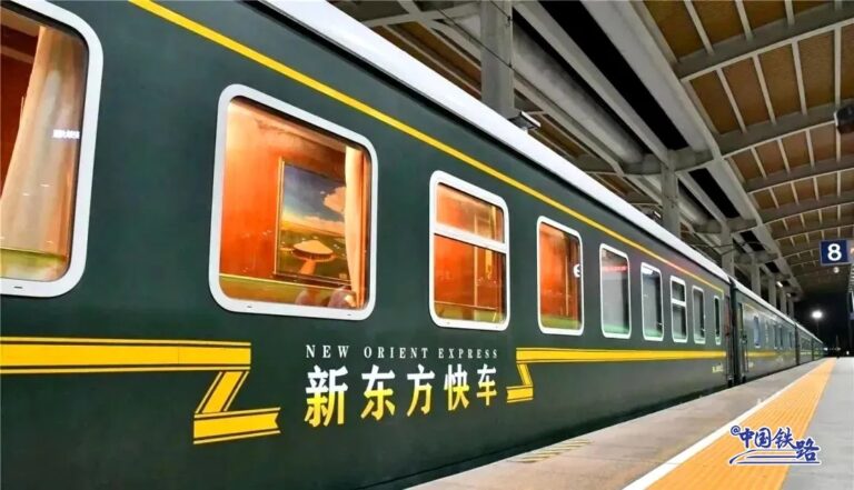Tourist-dedicated New Orient Express gears up to offer luxury train travel around NW China's Xinjiang