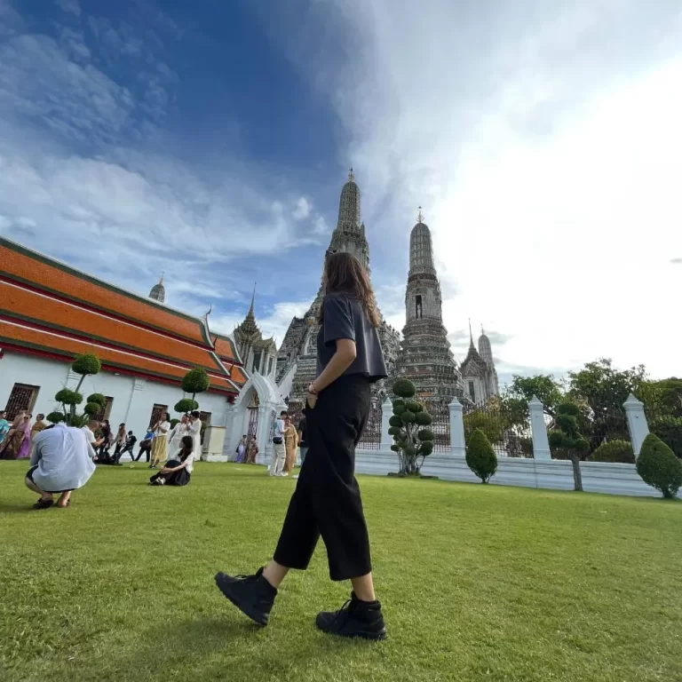 World Travel Hackers: Students save over €7,000 on an Asian backpacking trip