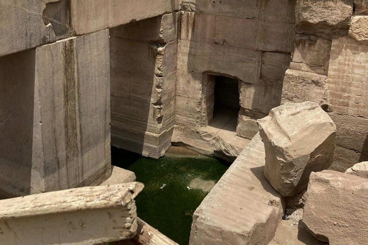 A part of the temple of Seti I at Abydos with underground water. 