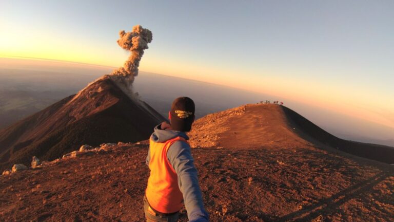 Choosing the Best Acatenango Volcano Hike | centralamerica.com
