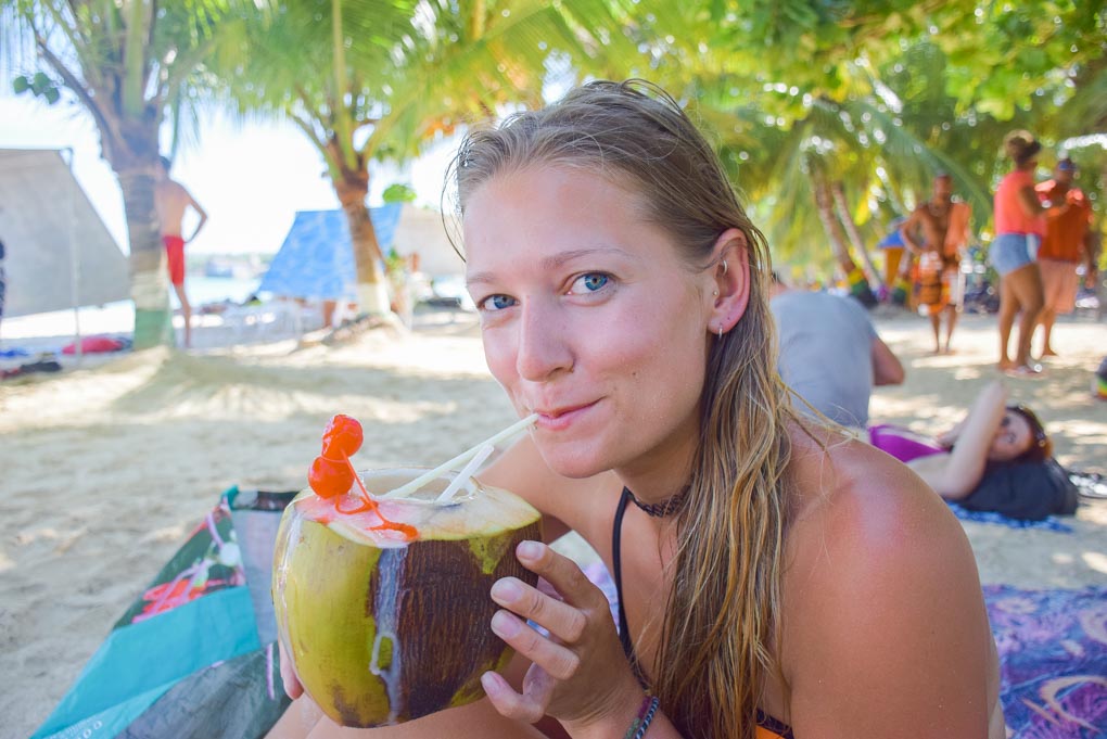 cocktail at rocky cay san andres island