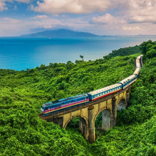Vietnam: 'Slow travel' by train becomes a trend