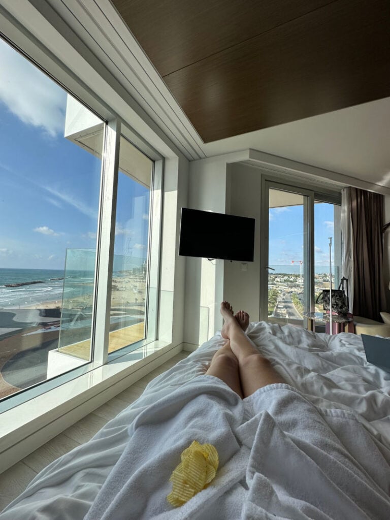 Tel Aviv hotel room Ritz Carlton with a view