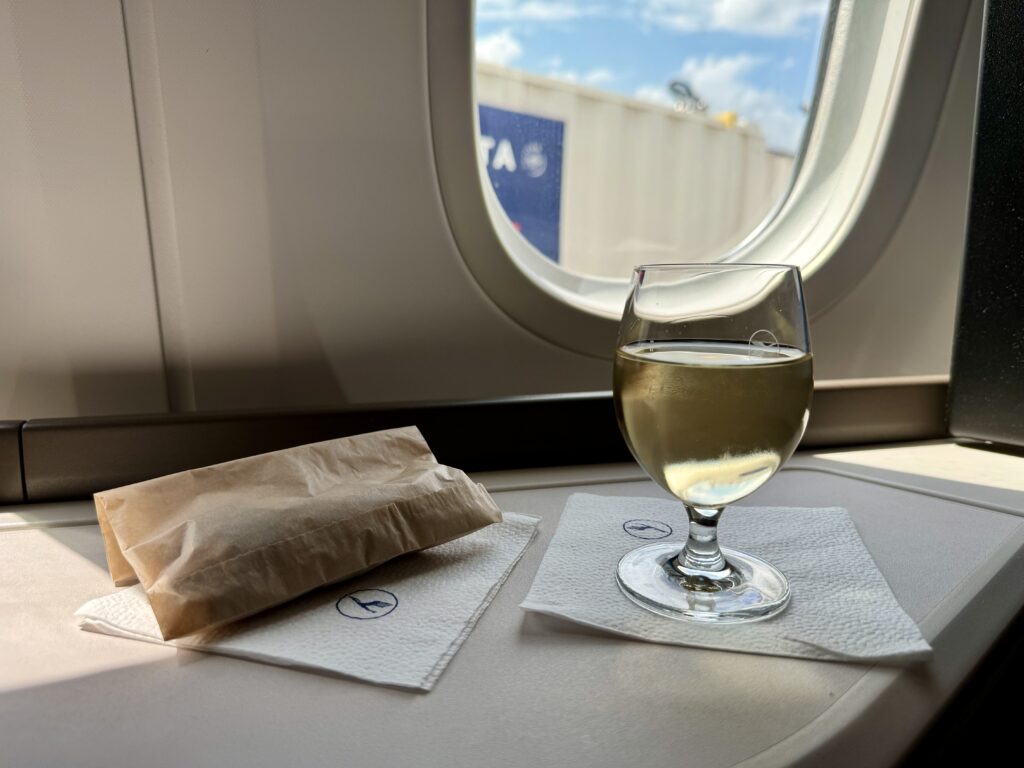 Lufthansa business class welcome drink