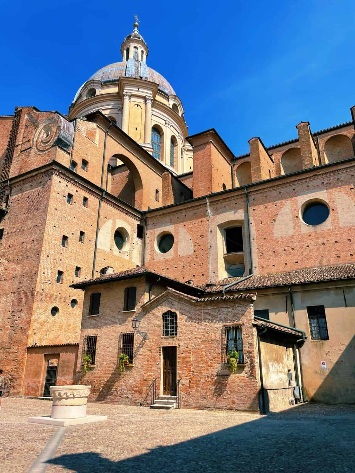 Mantua basilica