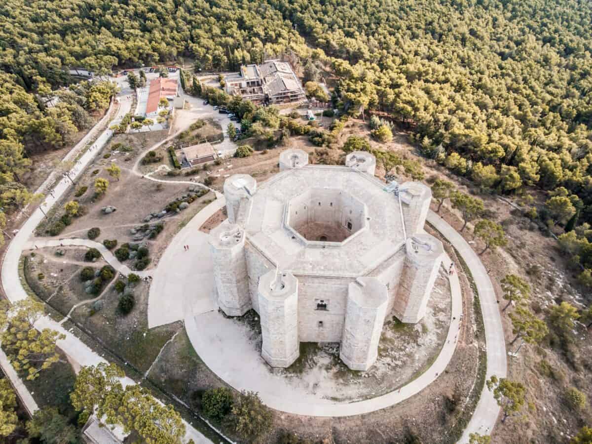 Bari, Castel del Monte