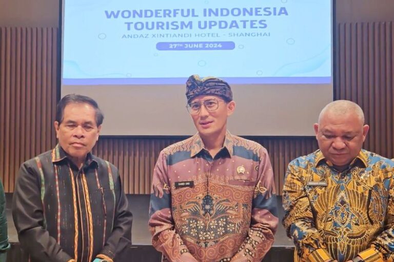 Minister Sandiaga Uno Engages Chinese Travel Agents to Boost Tourist Visits to Indonesia