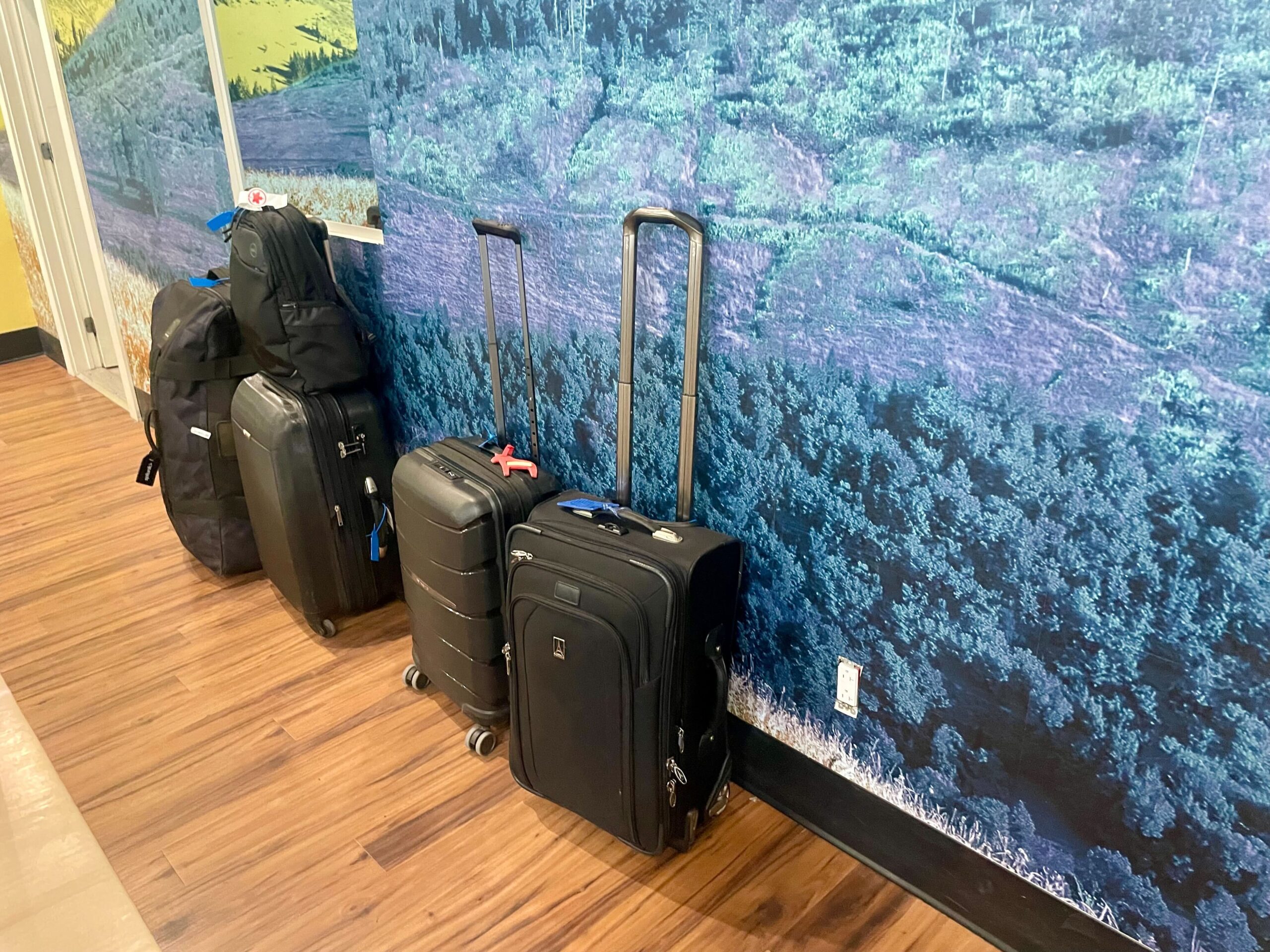 Bounce luggage storage in Montreal