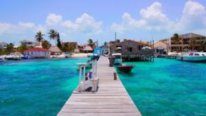 Why Expats Are Moving to Belize | centralamerica.com