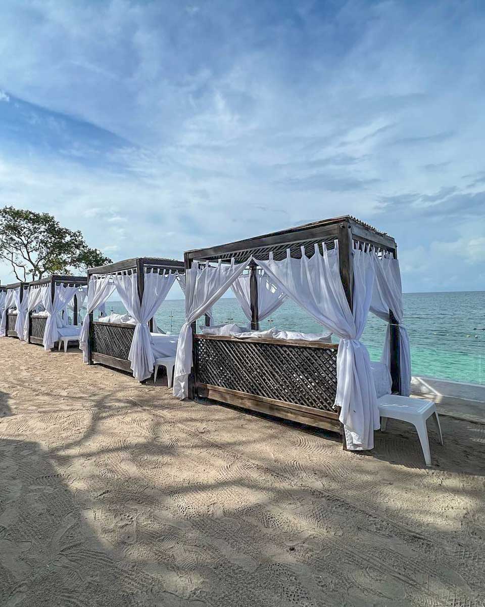 Bora Bora Cartagena Beach Club beachfront chairs