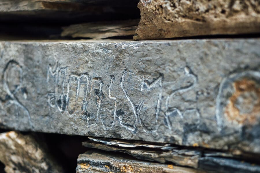 An inscription in stone of the name Shetekauri.