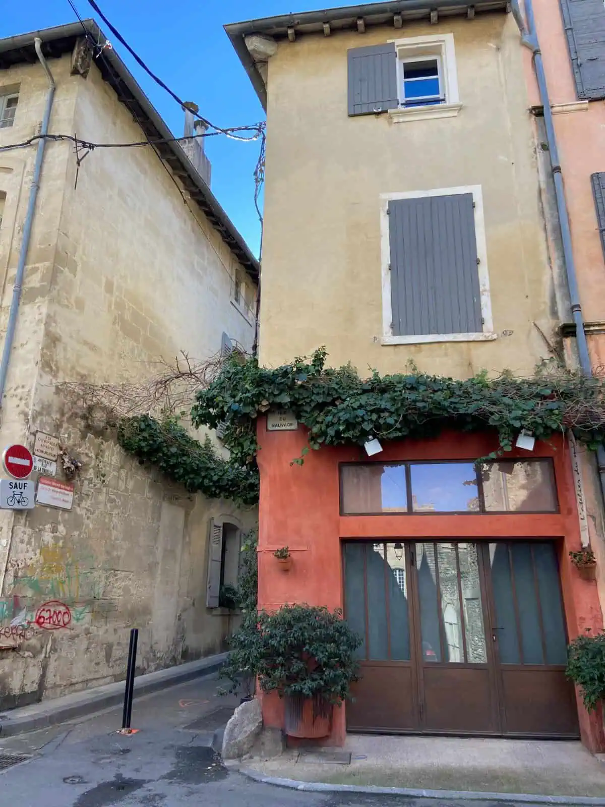 Charming house with greenery in Arles, France