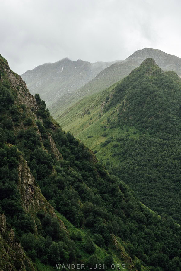 Mountains on the way into Juta village.