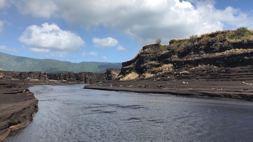 solo female travel Vanuatu