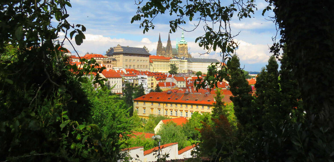 Garden Café Taussig, castle views