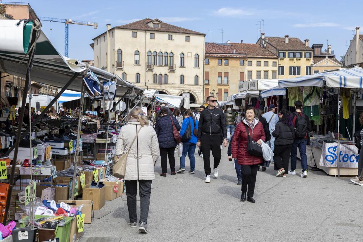 Traditional street market at Prato della Valle square; Padua, Italy