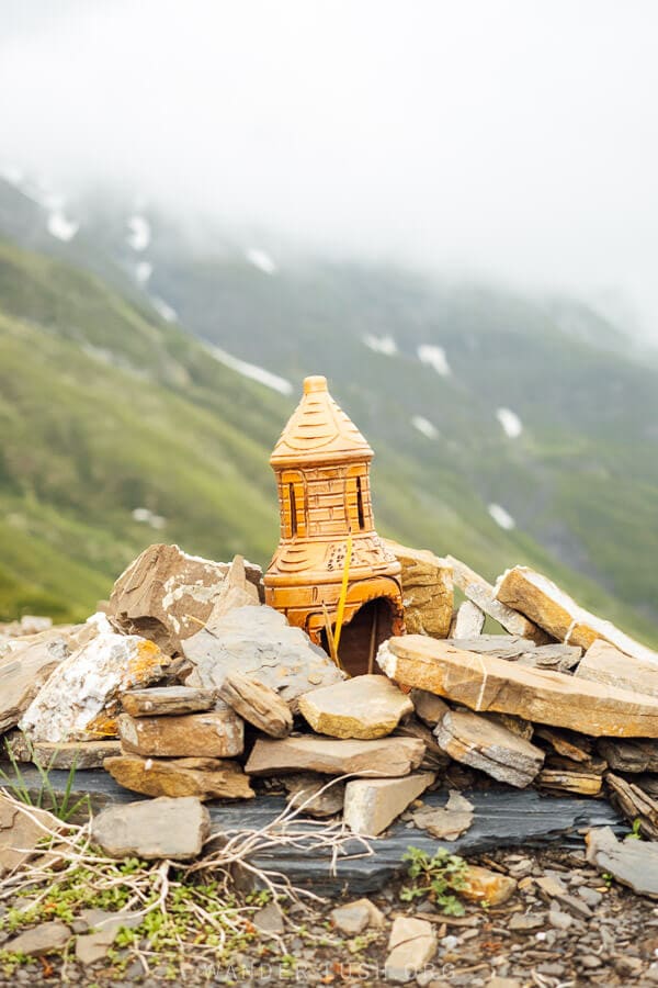 A small shrine held done by pieces of shale rock on the highest point of the road to Khevsureti, the Datvijvari Pass.