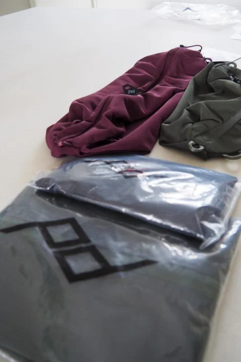 Unboxing Peak Design packing cubes for efficient travel organization and packing