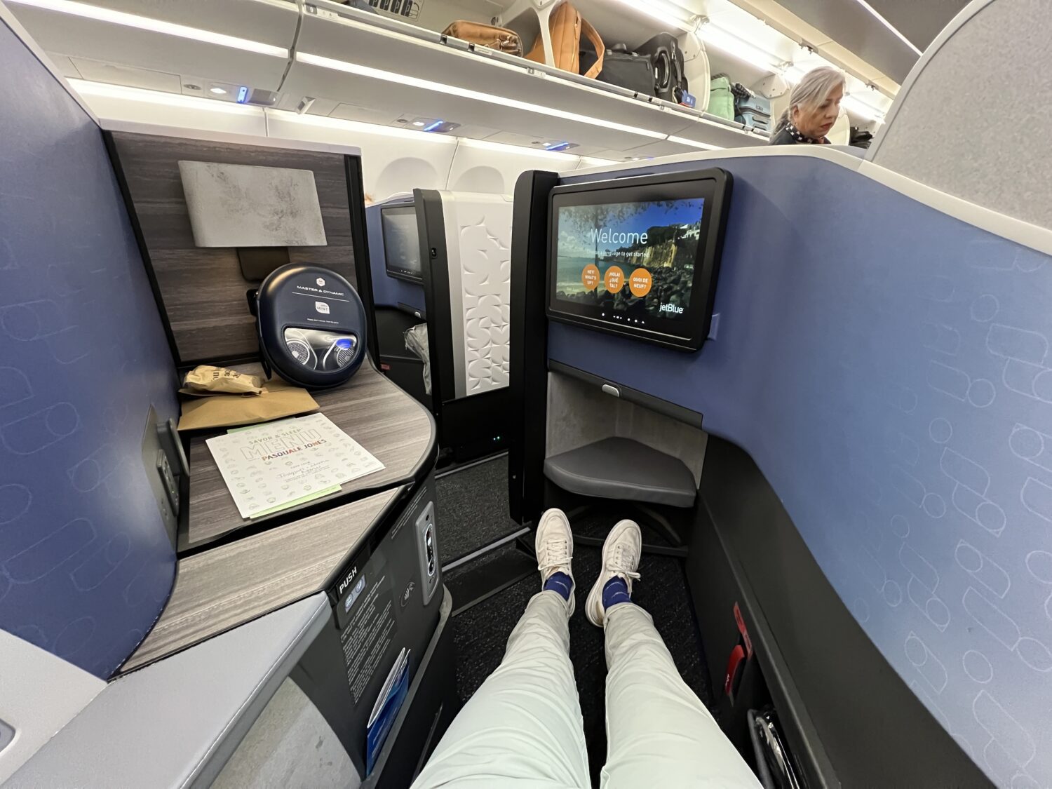 jetblue mint suites legroom