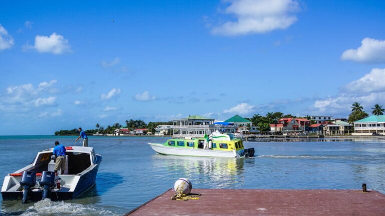 How to Get Around Belize | centralamerica.com