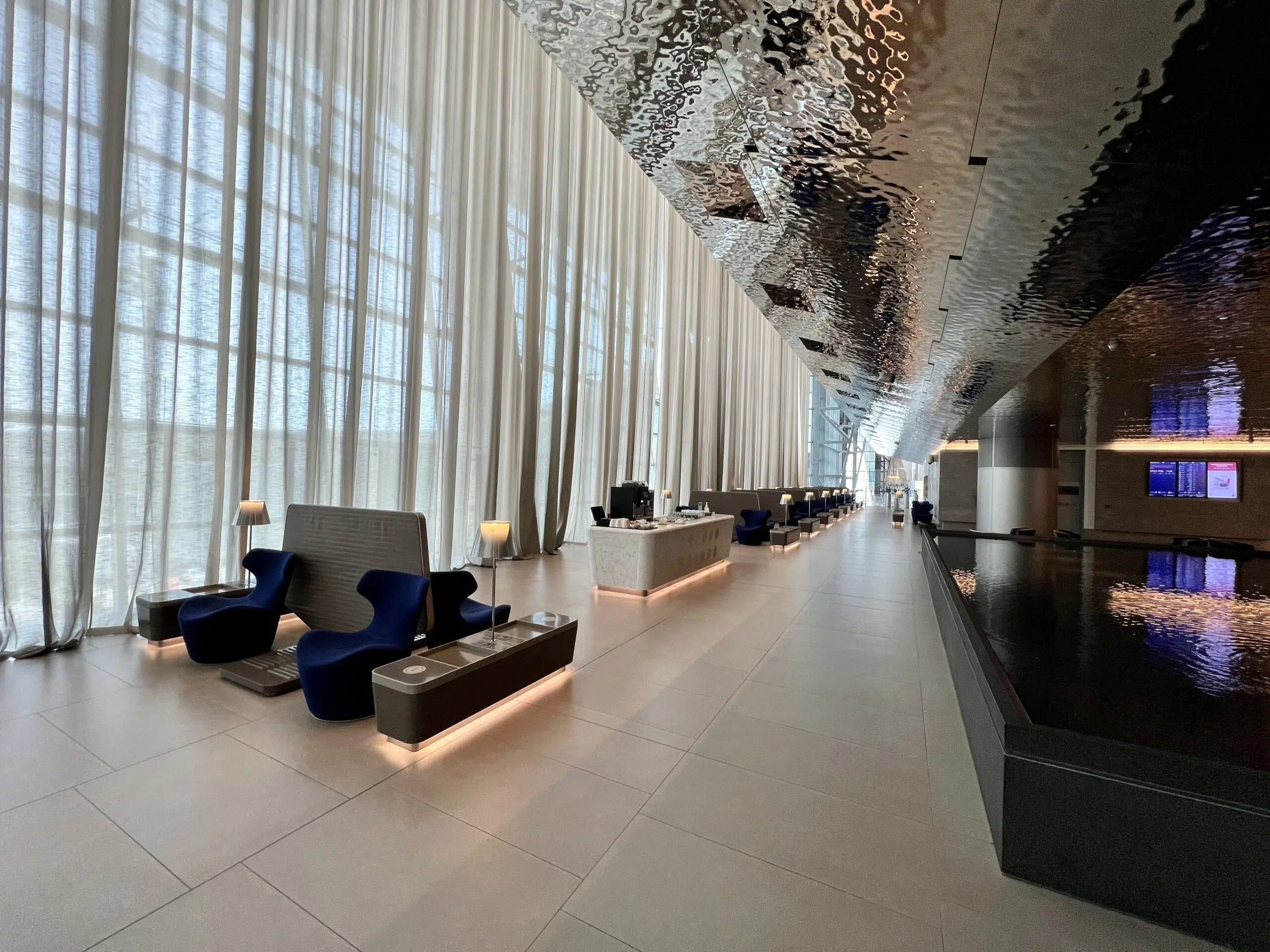 qatar airways al mourjan lounge seating